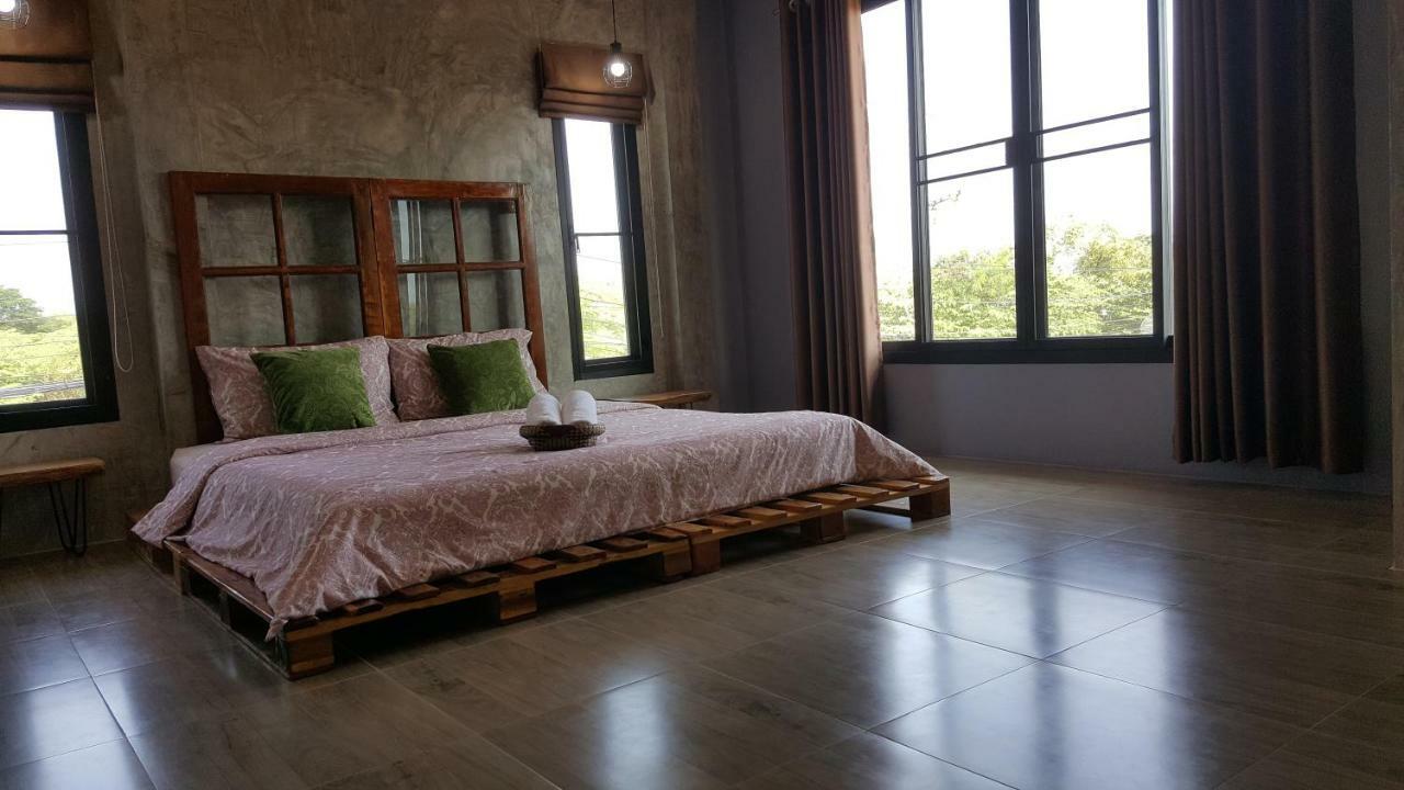 Baan Canalee Phra Nakhon Si Ayutthaya Esterno foto