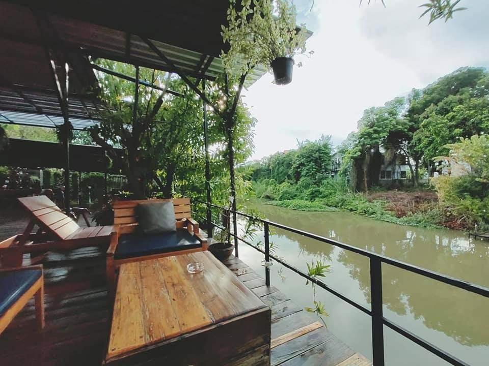 Baan Canalee Phra Nakhon Si Ayutthaya Esterno foto